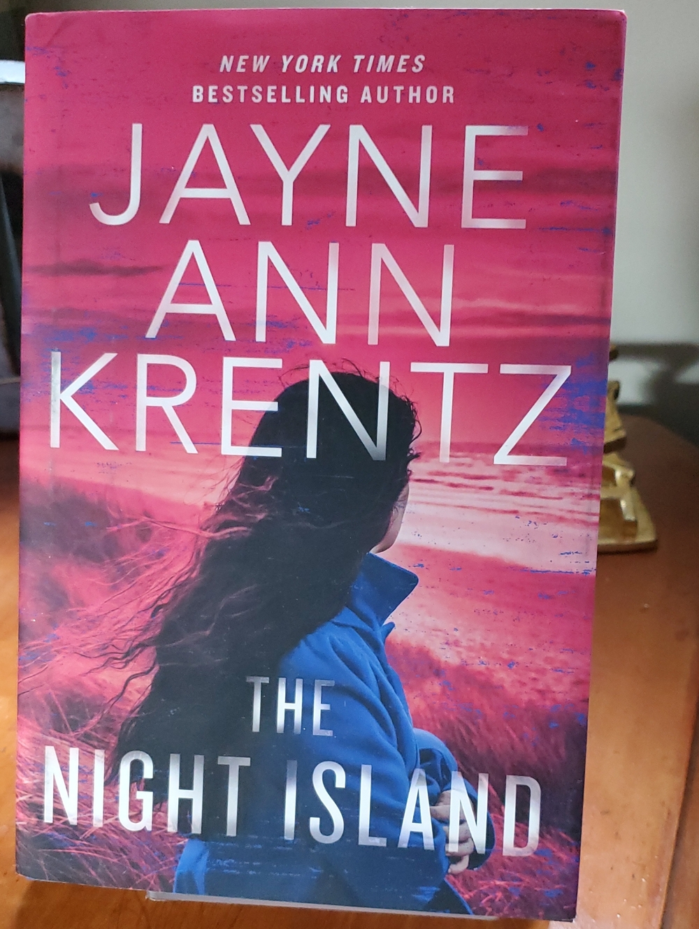 Jayne Ann Krentz - The Night Island (Pink/Blue Cover)